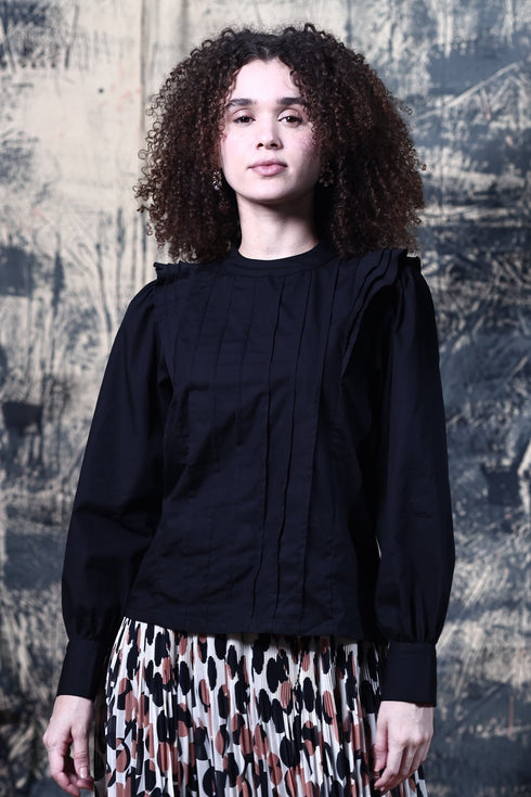 BLACK SHYLA TOP