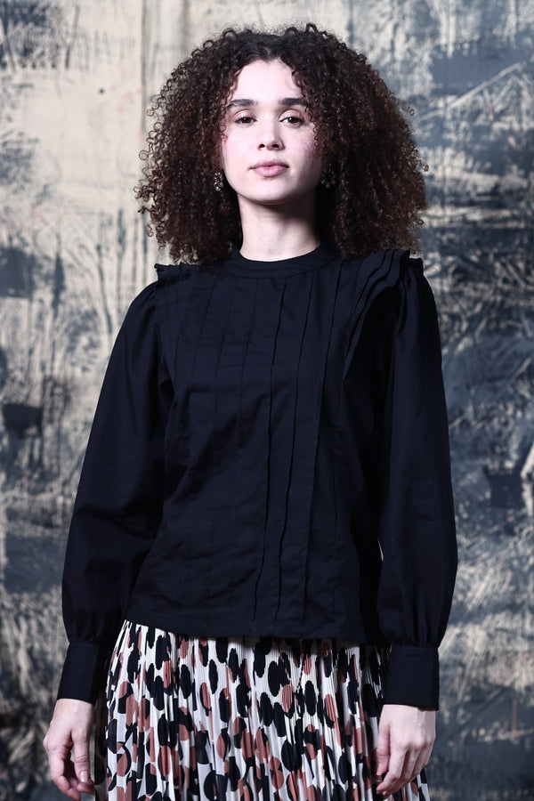 BLACK SHYLA TOP