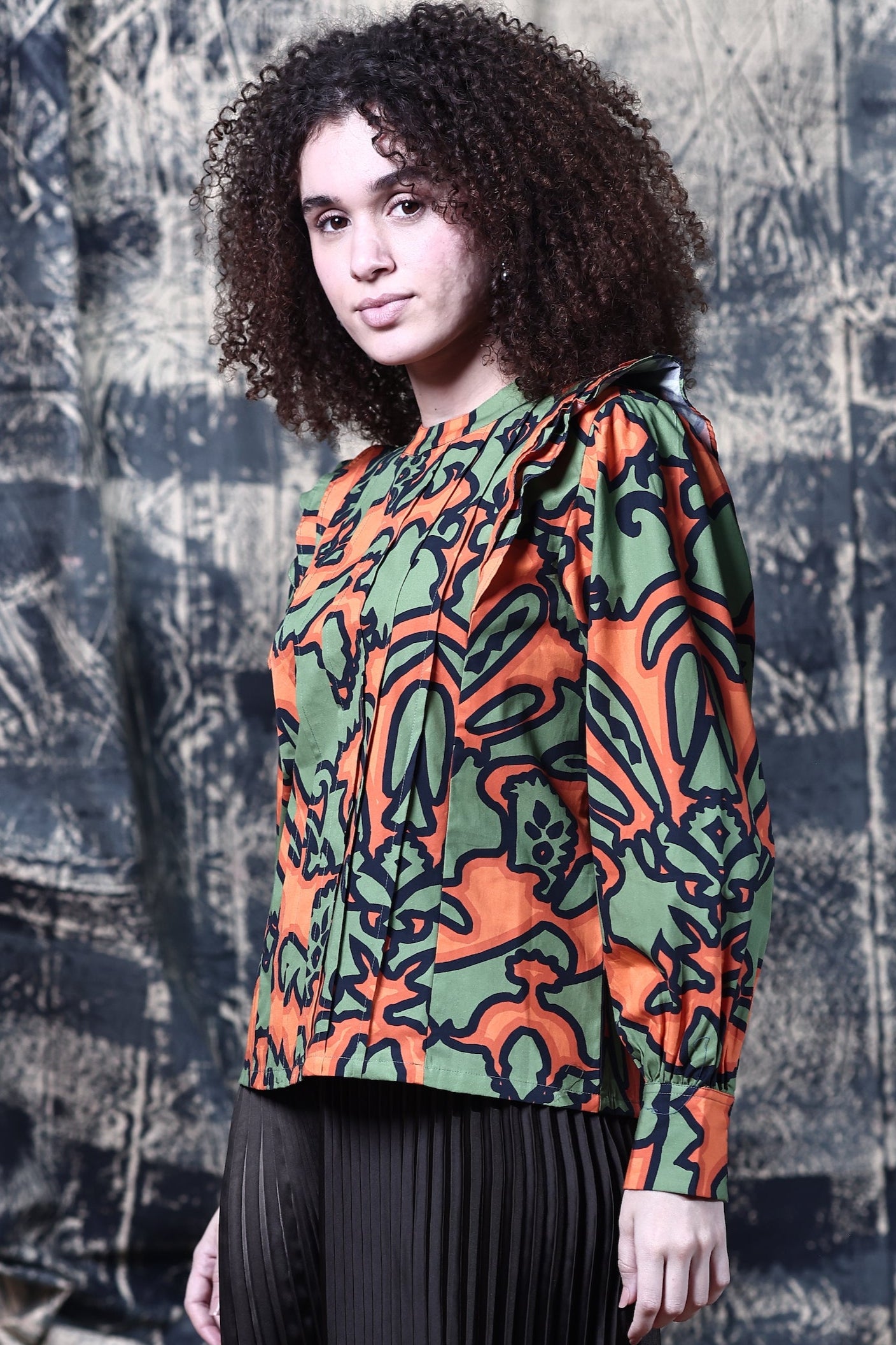 ORNAMENTAL MILA TOP