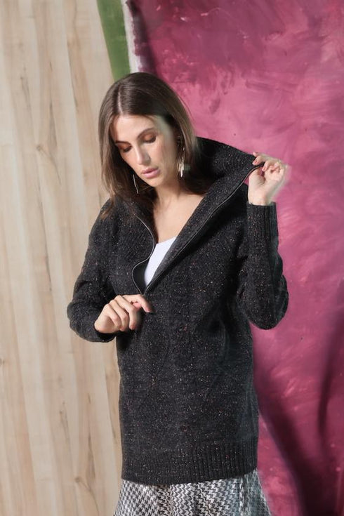 BLACK REMI SWEATER
