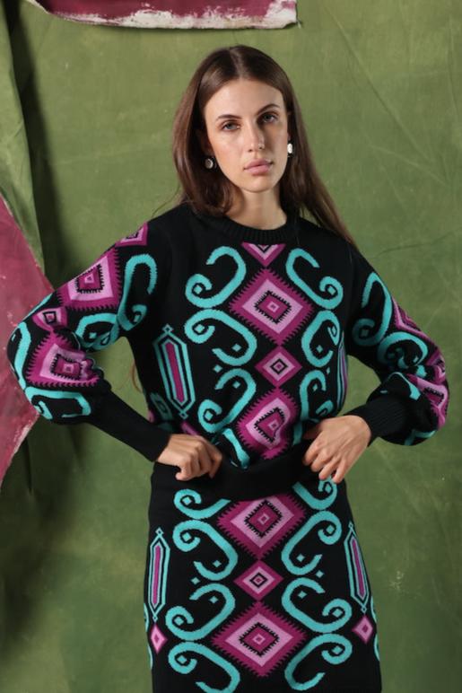 BLACK IKAT ANA PULLOVER