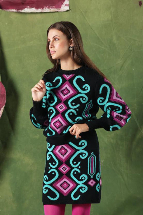 BLACK IKAT ANA PULLOVER