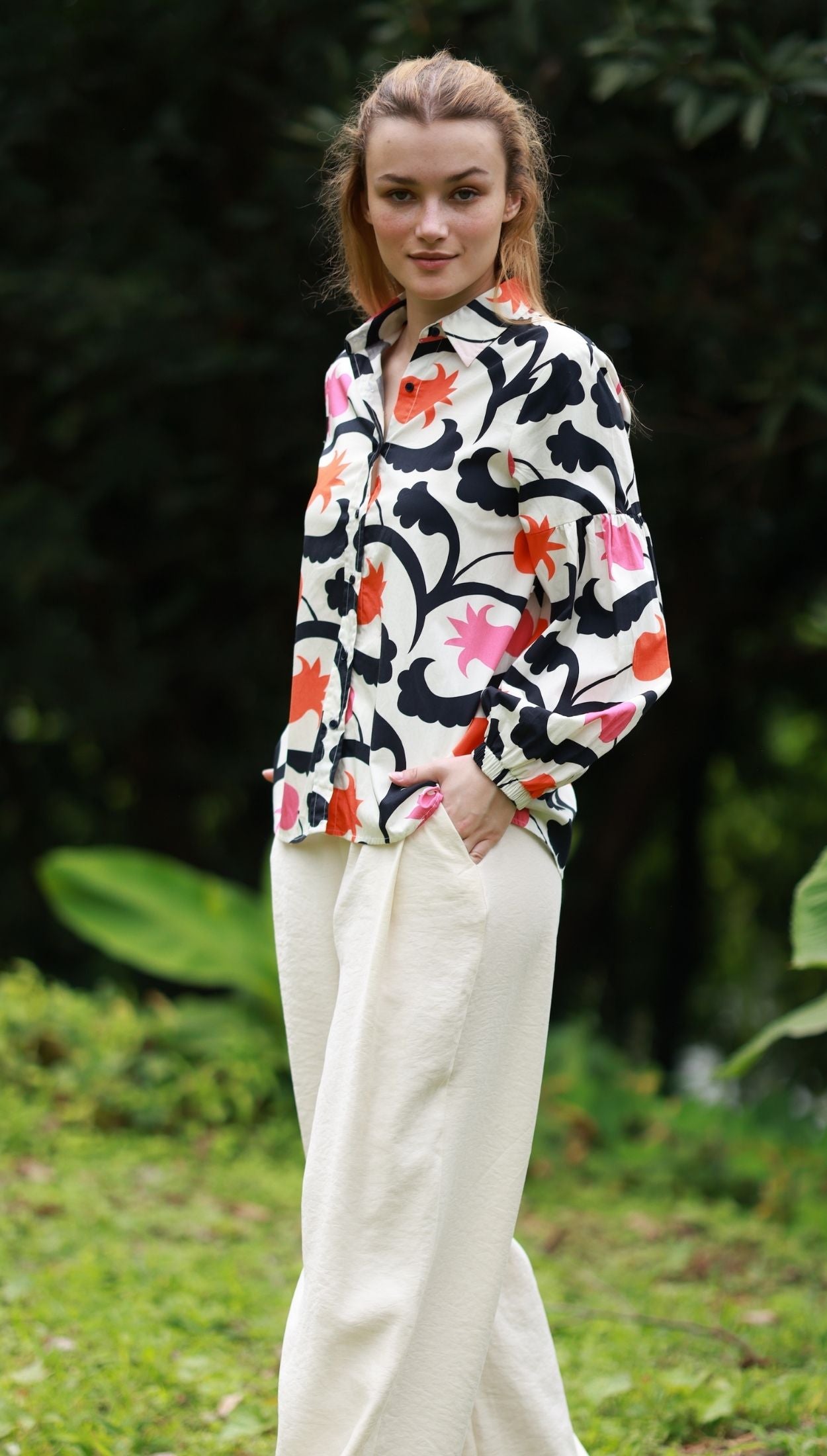 KAZAKH TULIPS ABBY Shirt