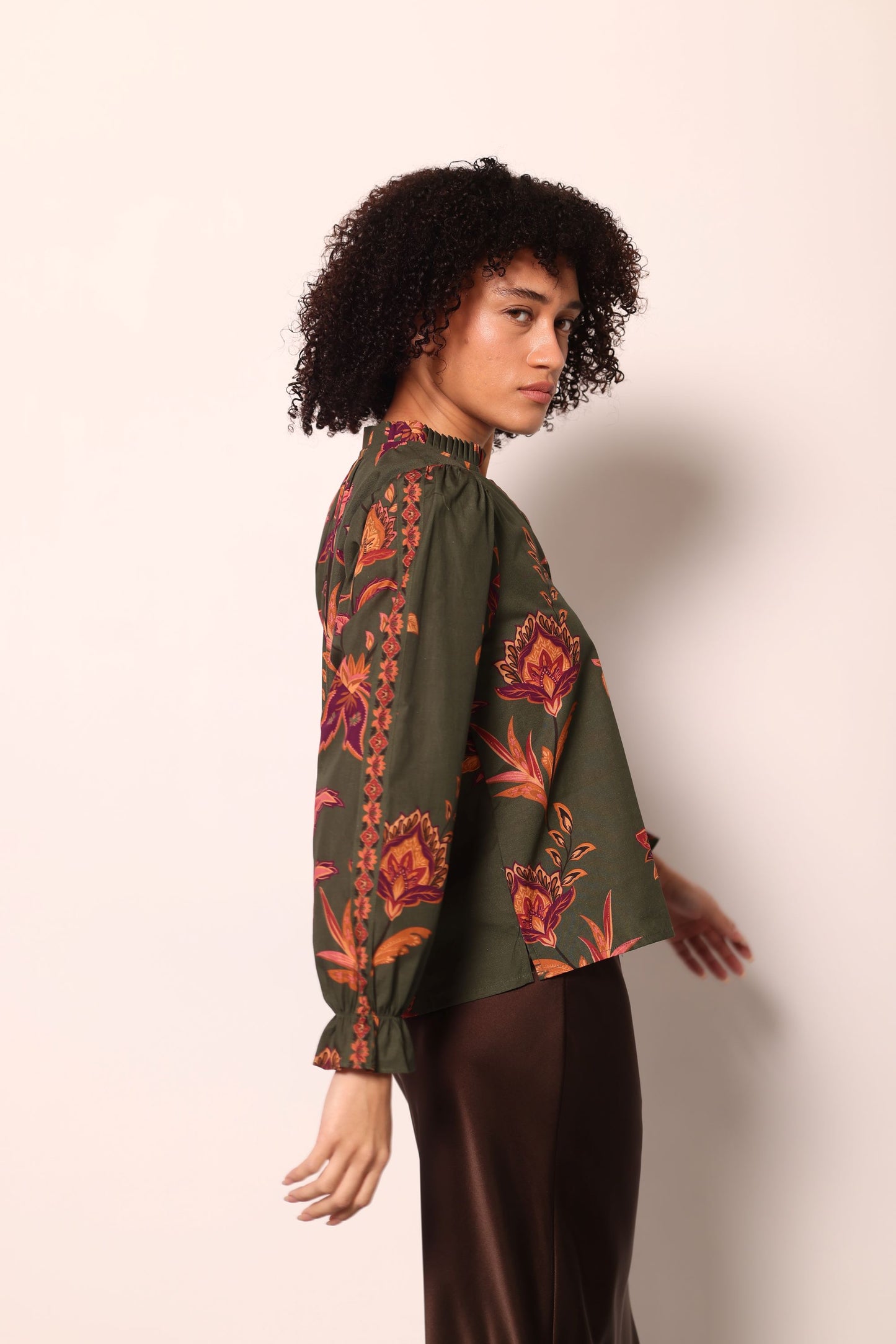 OLIVE TRAILS ASHLEY TOP