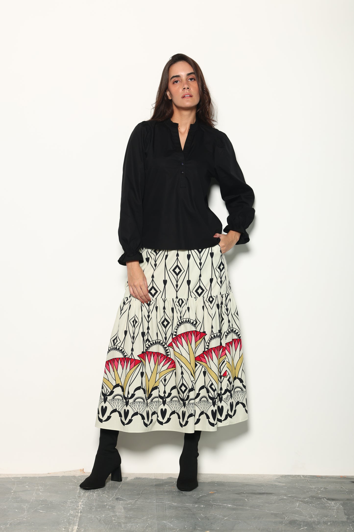 ARROW MOTIFS ADA SKIRT