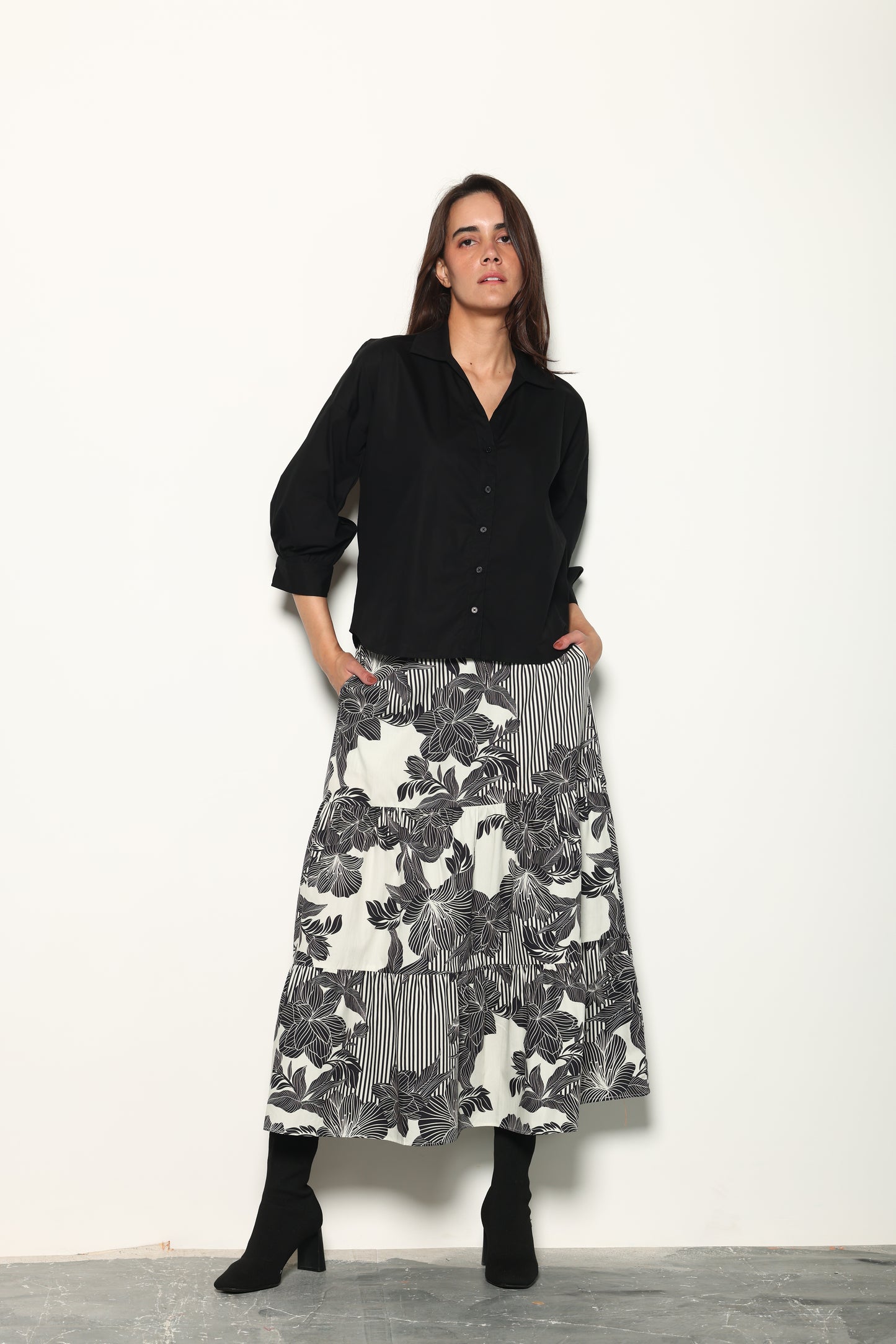 NOIR FLORALS ADA SKIRT